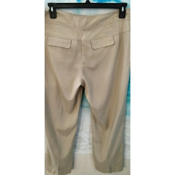 " Izod" woman's pants.  - Picture 4 of 9
